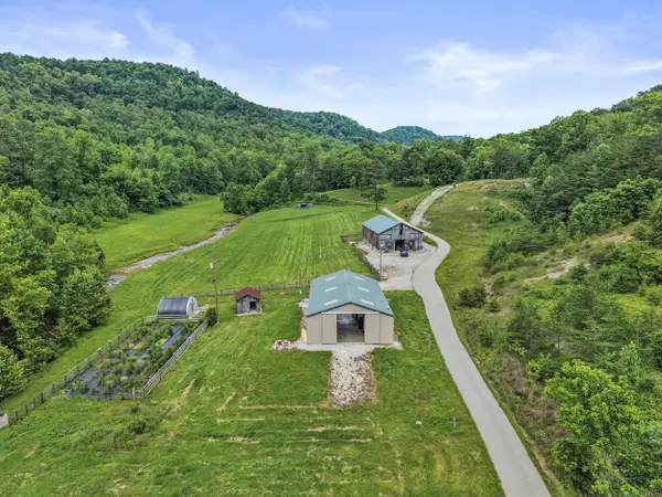 1191 Horns River Road, Irvine, KY 40336