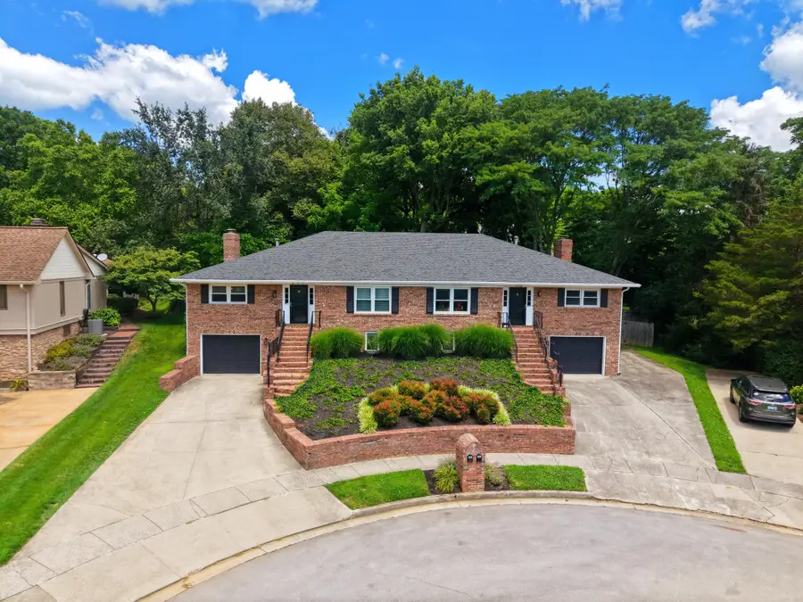 605 & 607 Camino Drive, Lexington, KY 40502 - #2