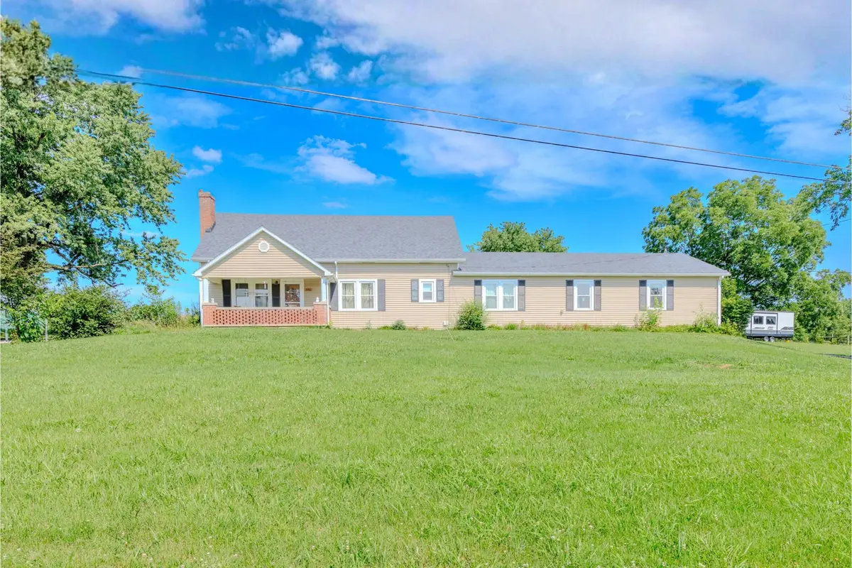 446 Old L And N Turnpike, Magnolia, KY 42757 - #1