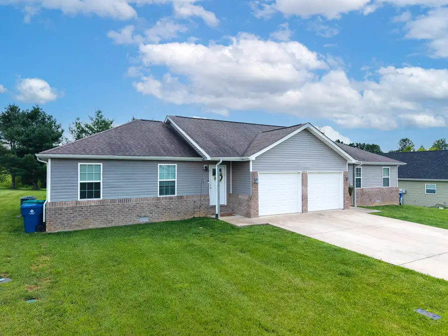 401 Johnny Drive, Science Hill, KY 42553 - #3