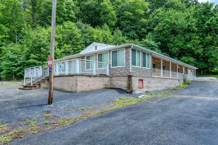 9598 Highway 119 N, Jenkins, KY 41537 - #3