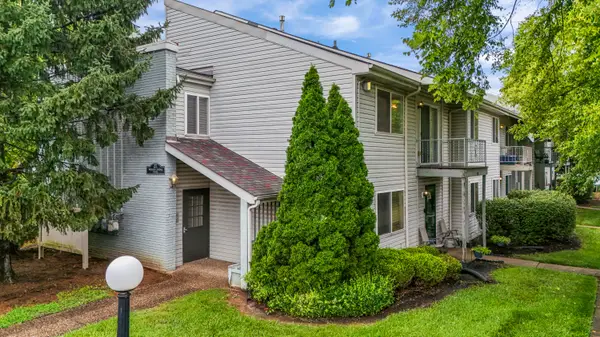 4410 Wisteria Landing Circle #208, Louisville, KY 40218