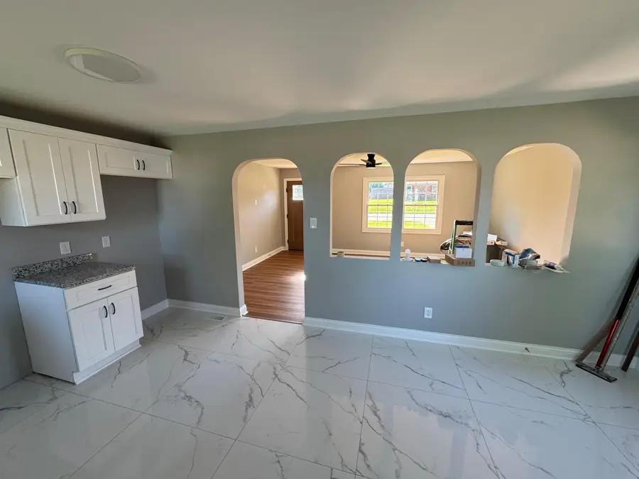 137 Oakmont Drive, Nicholasville, KY 40356 - #3