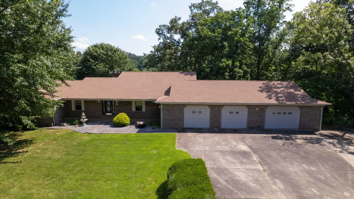 839 Summit Point, Cadiz, KY 42211 - #1