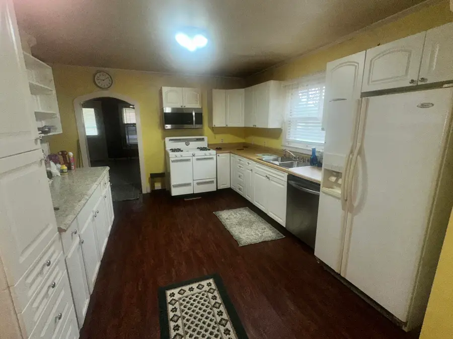 2145 Dixie Avenue, Paducah, KY 42003 - #2
