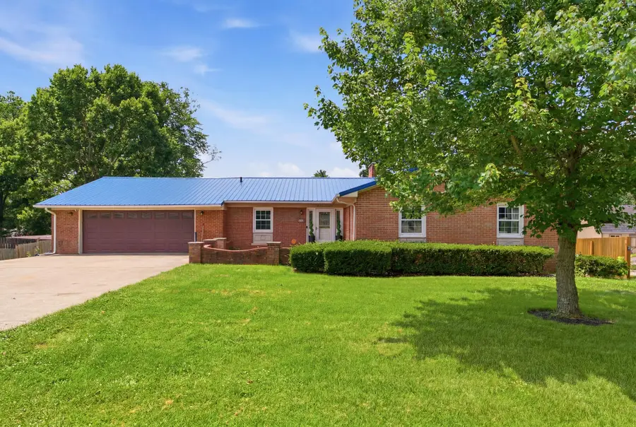 206 Hiawatha Trail, Georgetown, KY 40324 - #2