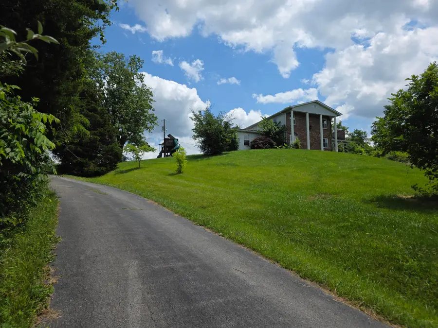 874 N Richmond Road, Berea, KY 40403 - #3