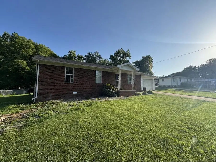 297 Oak Street, Russell Springs, KY 42642 - #2
