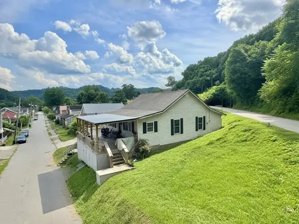 245 Frank Street, Paintsville, KY 41240