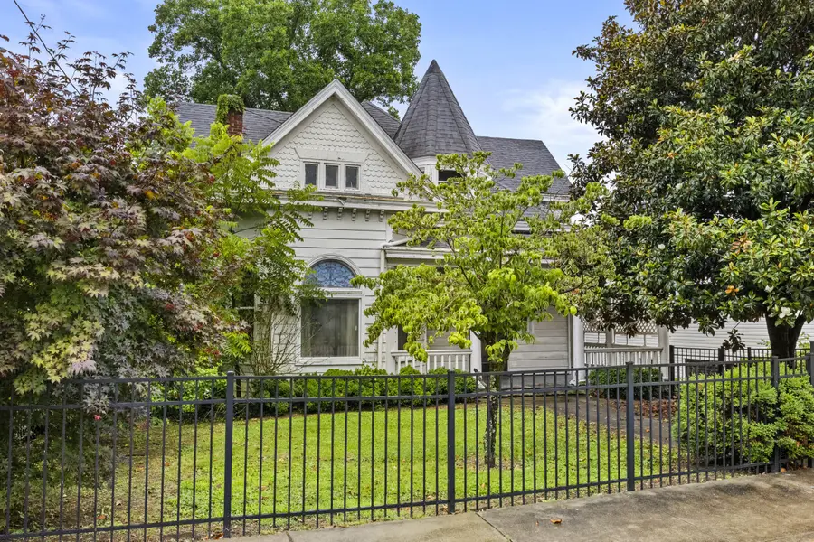 658 Higgins Avenue, Paris, KY 40361 - #2