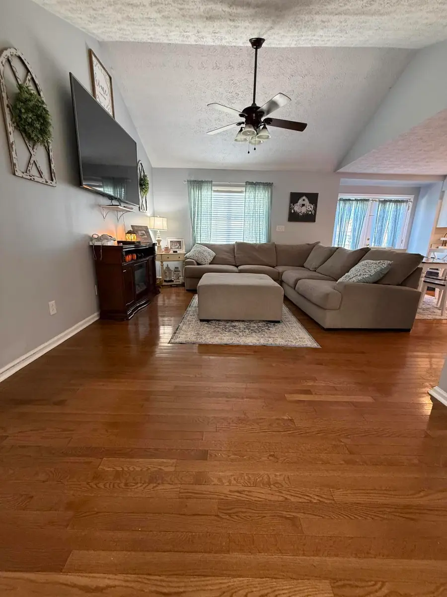 141 Southcreek Drive, Nicholasville, KY 40356 - #3