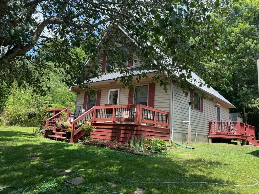 1671 Smith Grove Road, Burkesville, KY 42717 - #3
