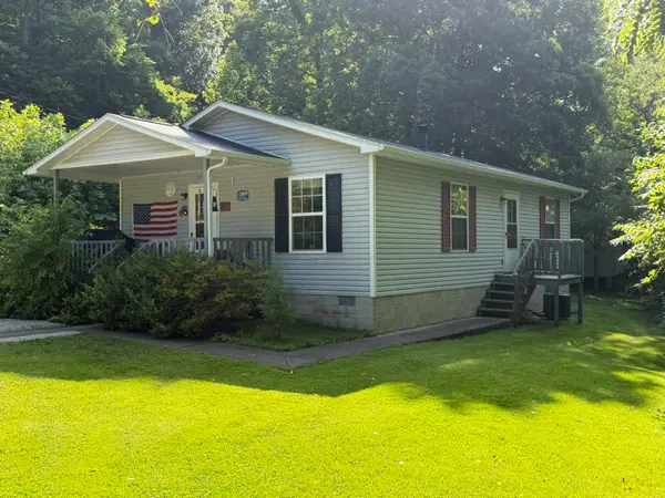 82 Stevens Lane, Vanceburg, KY 41179