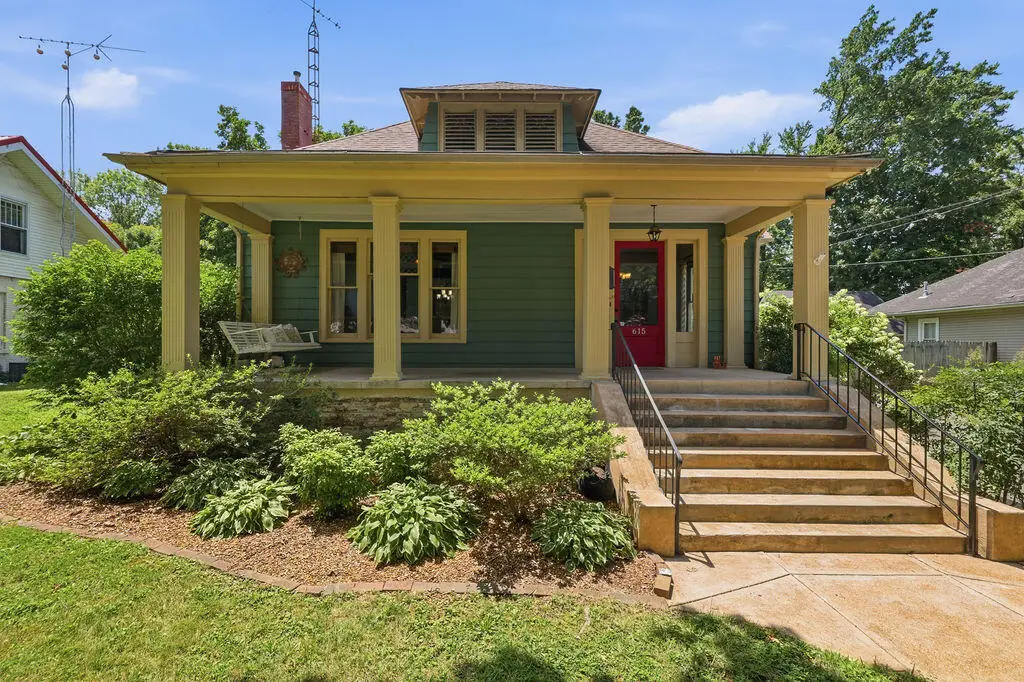 615 S 2nd Street, Mayfield, KY 42066 - #1