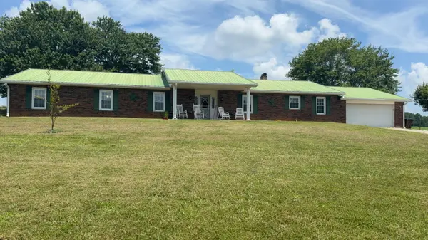 979 Walnut Grove School Rd Road, Waynesburg, KY 40489