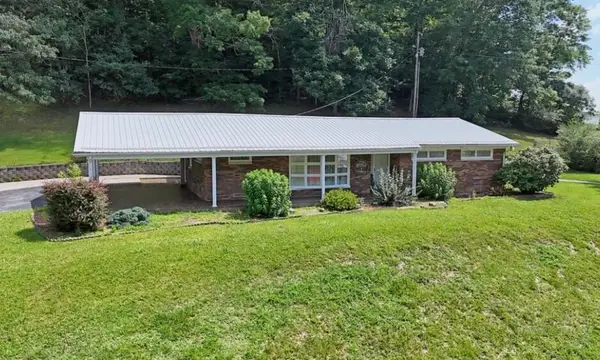 3590 Ky-638, Manchester, KY 40962