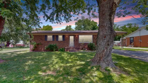 602 Holiday Park Drive, Hopkinsville, KY 42240