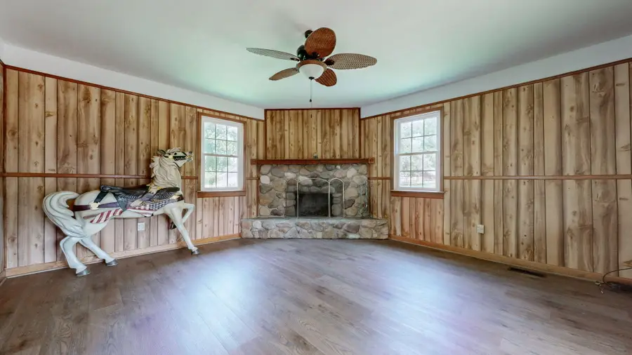 602 Holiday Park Drive, Hopkinsville, KY 42240 - #2