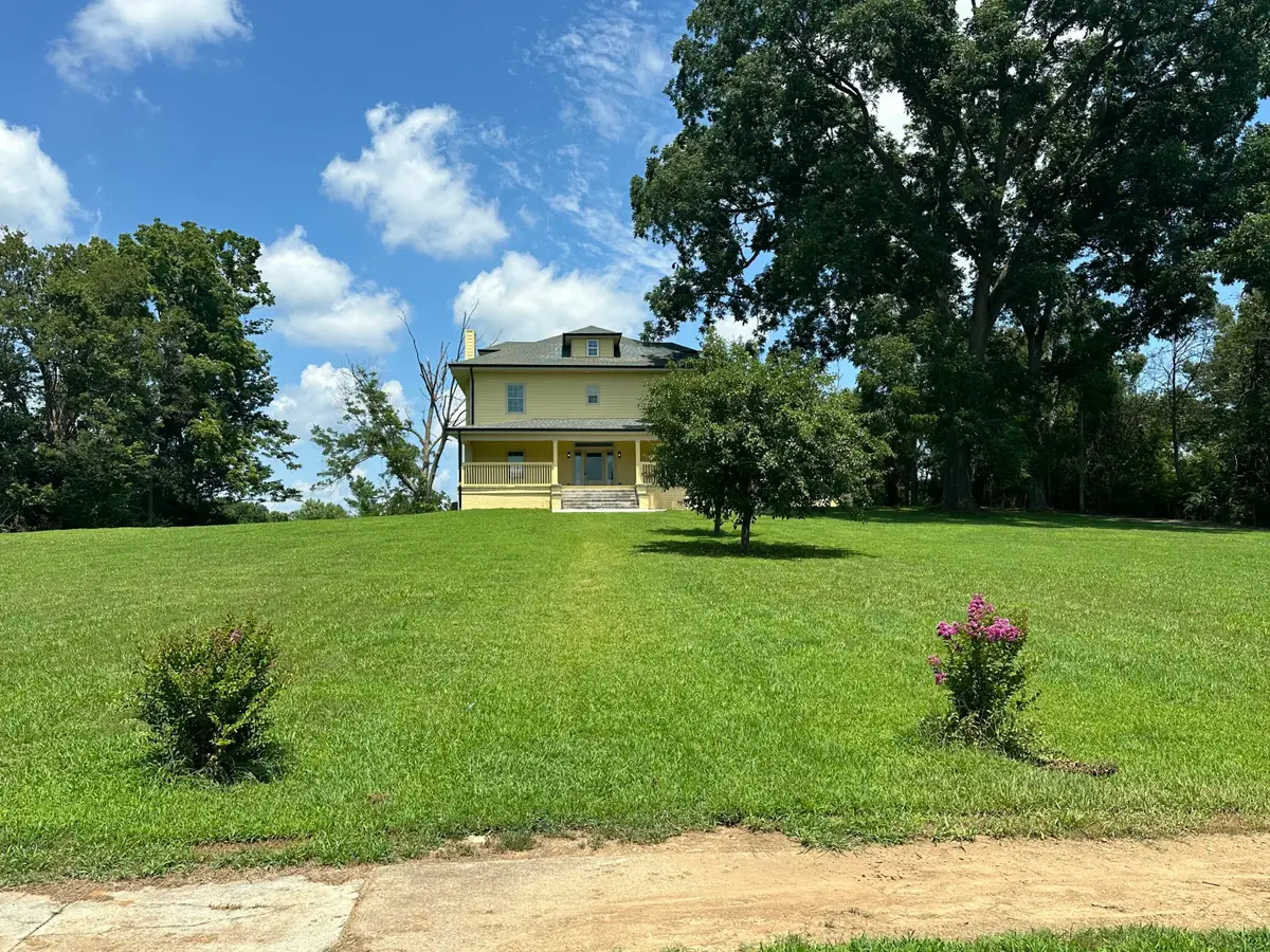 427 E Market Street, Princeton, KY 42445 - #1