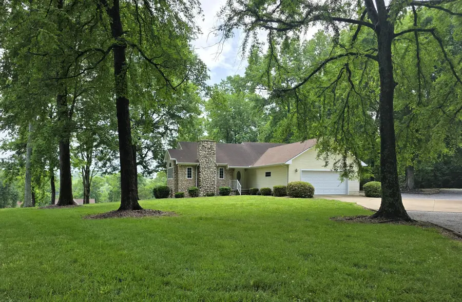 85 Boone Drive, Cadiz, KY 42211 - #2