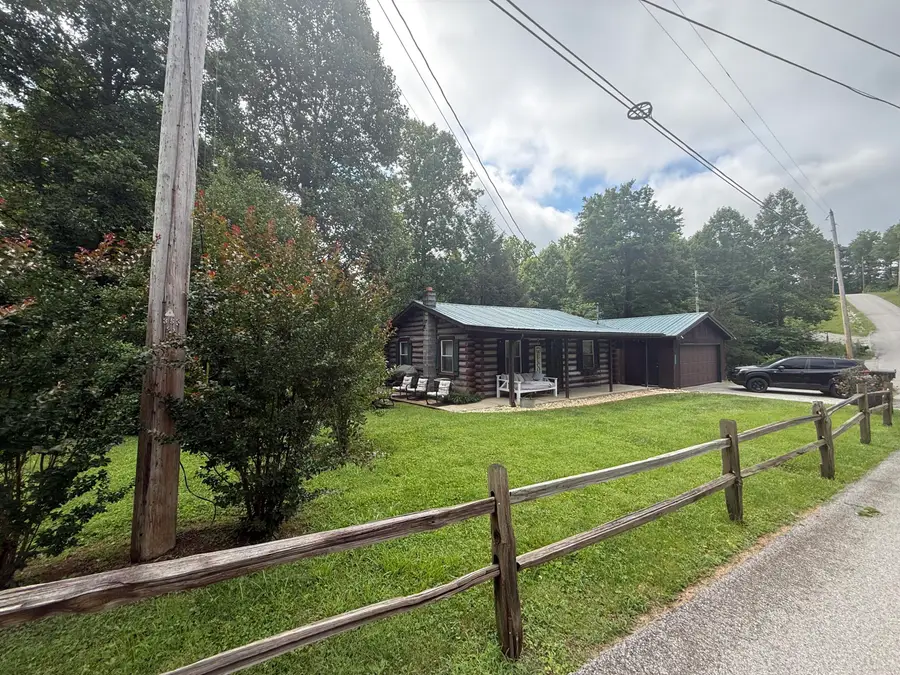 1227 Fount Hubbard Road, London, KY 40741 - #2