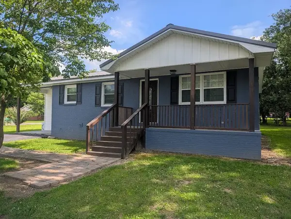 523 3rd Street, La Center, KY 42056