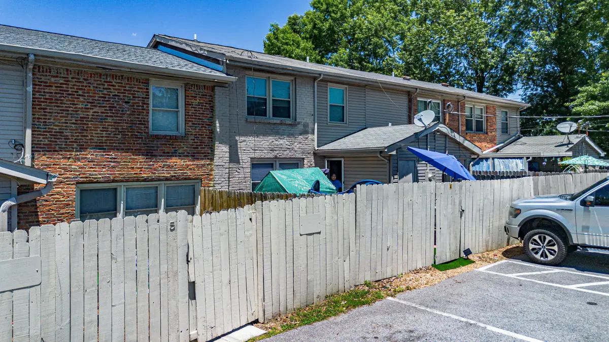 6235 Benton Road #4, Paducah, KY 42003 - #1