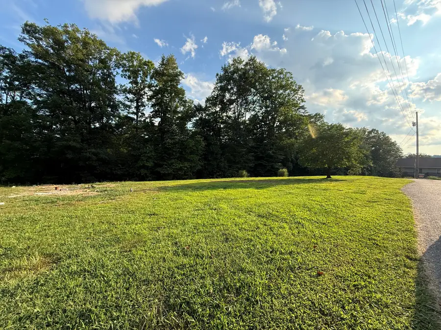 305 Hunters Paradise Road, Monticello, KY 42633 - #2