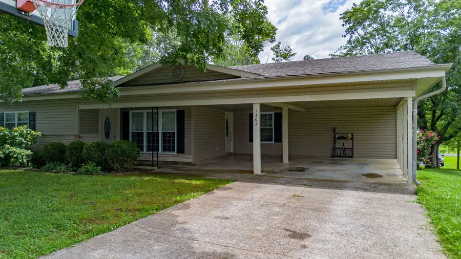1303 Shelby Mccallum Drive, Benton, KY 42025 - #2
