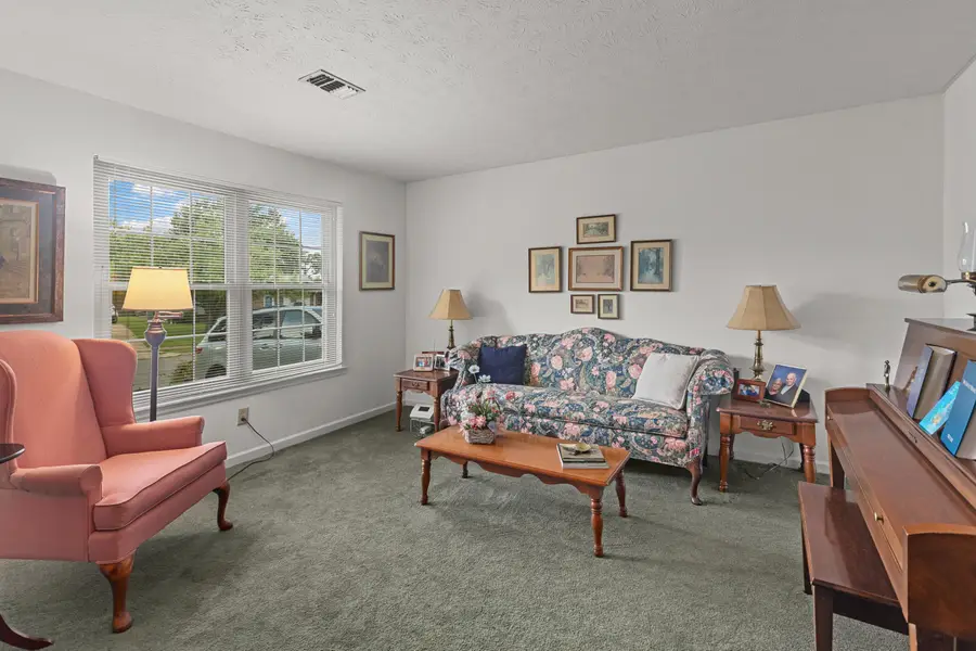 3336 Featherston Drive, Lexington, KY 40515 - #3