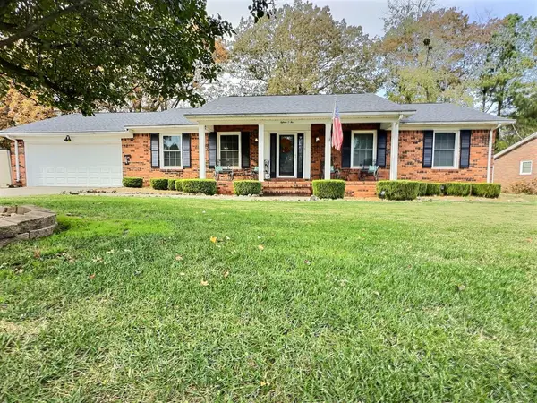 1502 Canterbury Drive, Murray, KY 42071