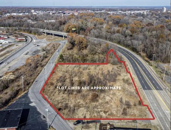 1380 Irvin Cobb Drive, Paducah, KY 42003