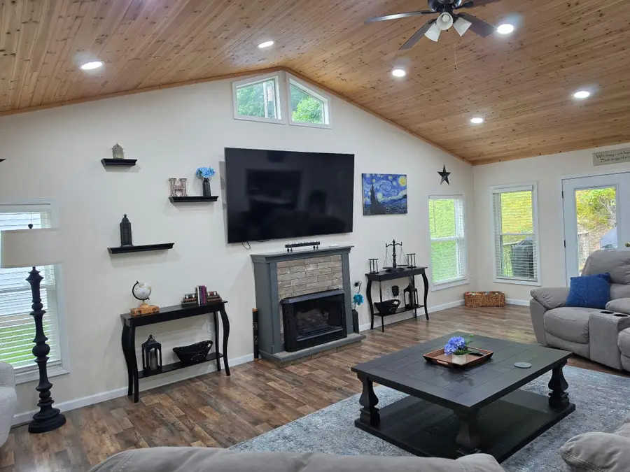 82 Fairway Drive, Jenkins, KY 41537 - #2