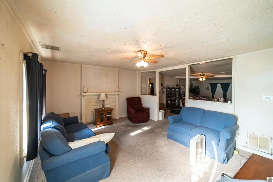 3858 Pecan Drive, Paducah, KY 42001 - #3