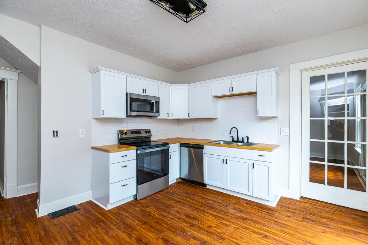 323 W 2nd Street, Paris, KY 40361 - #1