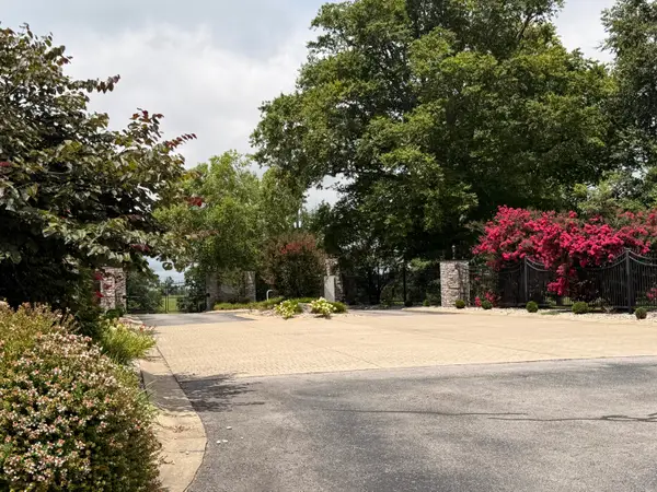 129 Wedge Way, Russell Springs, KY 42642