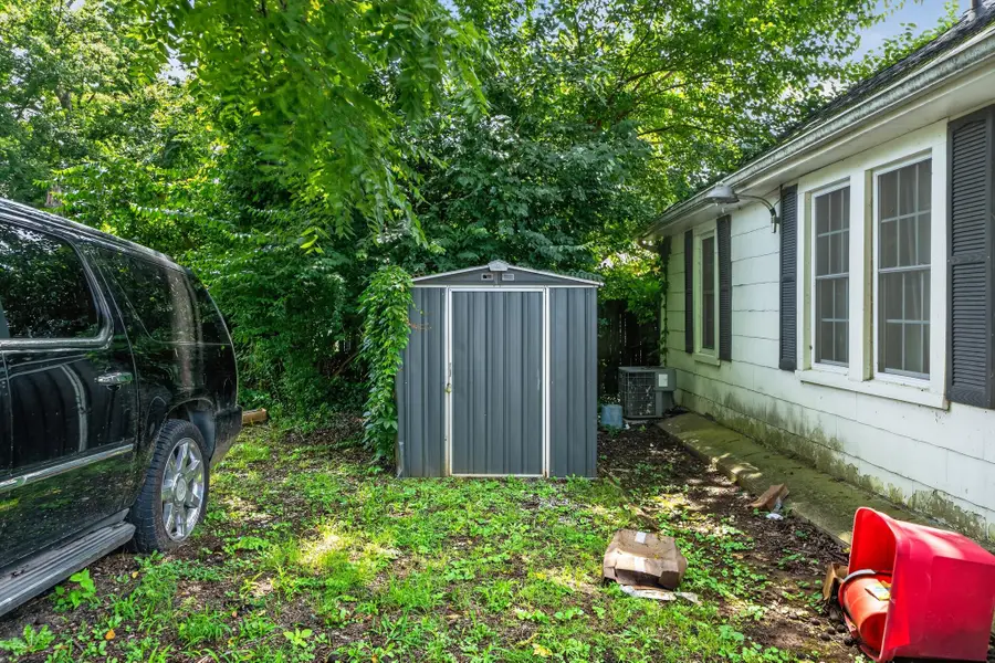 420 W 16th Street, Hopkinsville, KY 42240 - #2