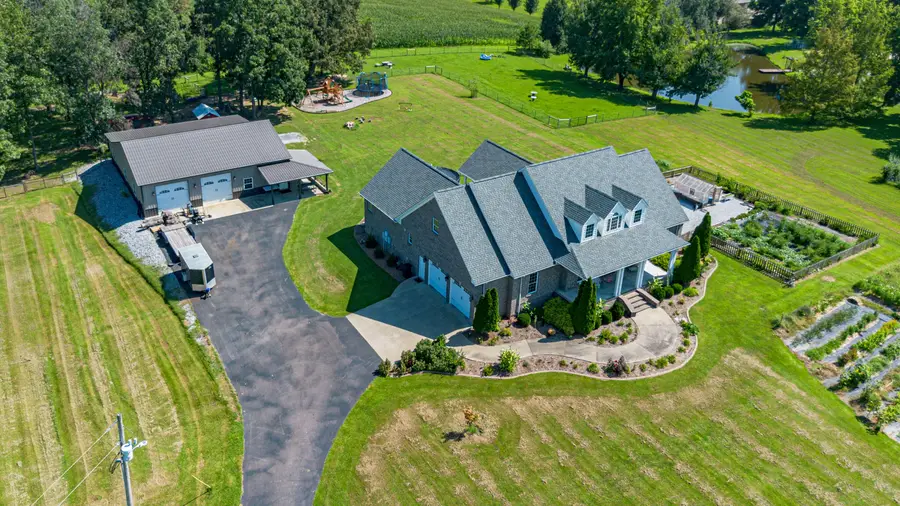 731 Elderberry Lane, Mayfield, KY 42066 - #2