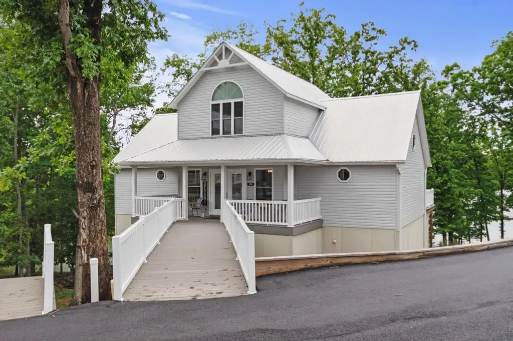 520 Yacht Drive, Grand Rivers, KY 42045 - #1