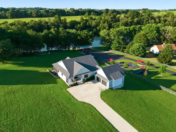 975 Lakeside Drive, Lancaster, KY 40444