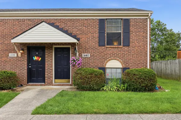 1440 SE Hartland Woods Way #1440, Lexington, KY 40515