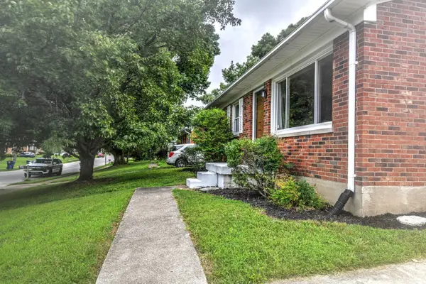 169 Manitoba Lane, Lexington, KY 40515