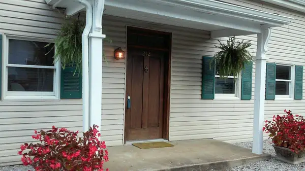 212 W Main Street, Midway, KY 40347