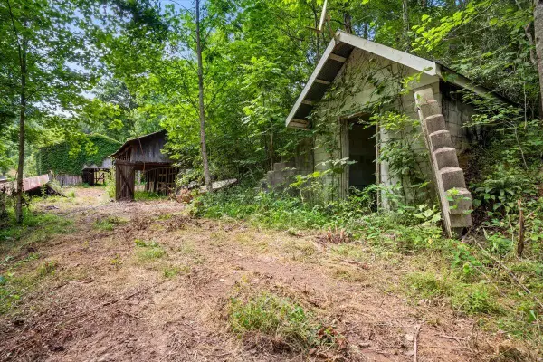 2661 Buncomb Road, Tyner, KY 40486