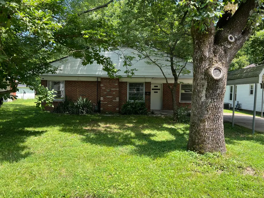 211 S 15th Street, Murray, KY 42071 - #2