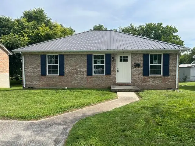 909 E Irvine Street, Richmond, KY 40475 - #1