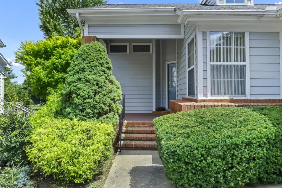1044 Griffin Gate Drive, Lexington, KY 40511 - #3