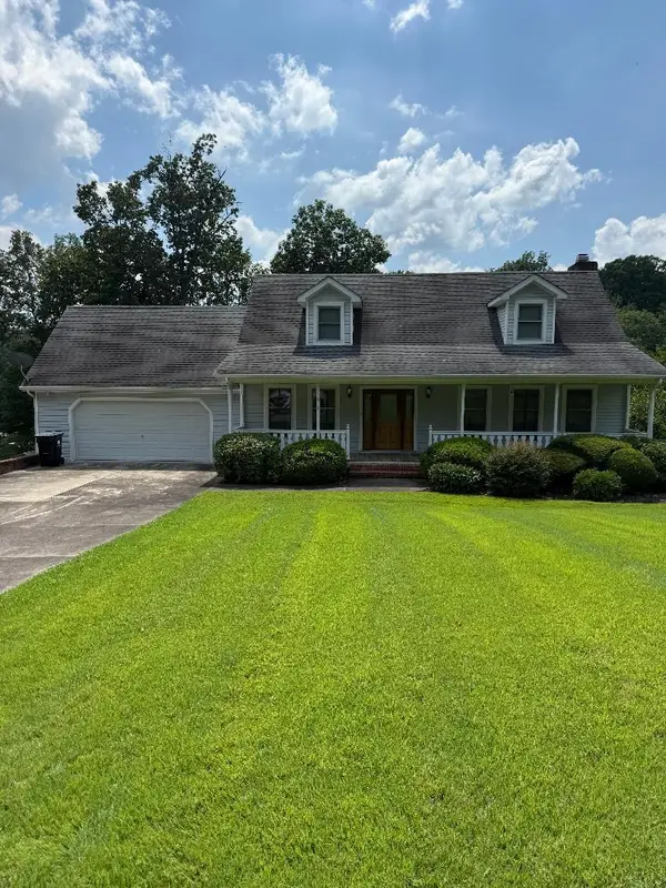 615 W Dogwood Drive, Kuttawa, KY 42055