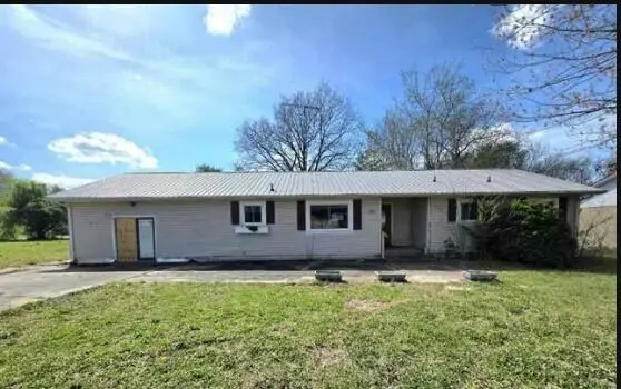 300 4th St Street, Hazel, KY 42049 - #1