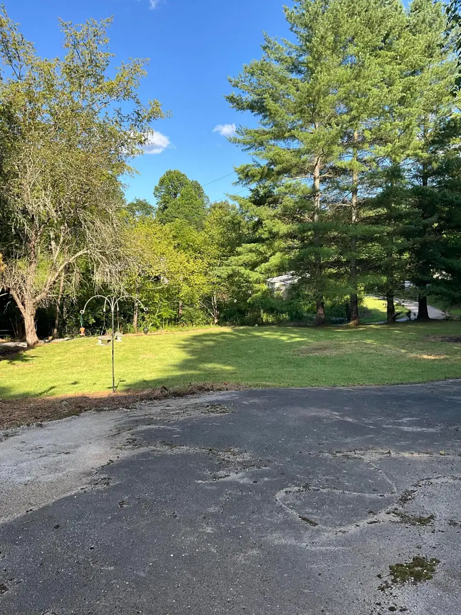 893 Huckleberry Road, Manchester, KY 40962 - #2